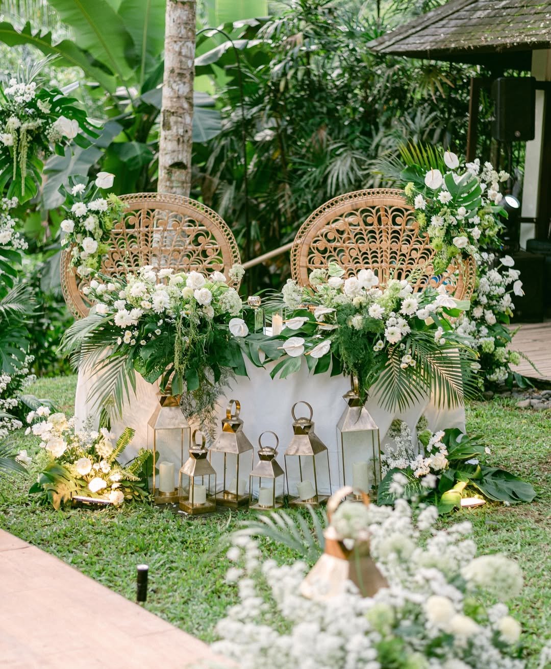 Tropical elegance at its best, ideal for a chic cocktail party 🍃🌴💫MAGGIE & LIAM 💖Organized b (2)